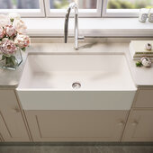 VIGO MatteStone™ Collection 33'' W x 18'' D Farmhouse Composite Single Bowl Kitchen Sink with Strainer in Matte White, 33'' W x 18'' D x 9-5/8'' H